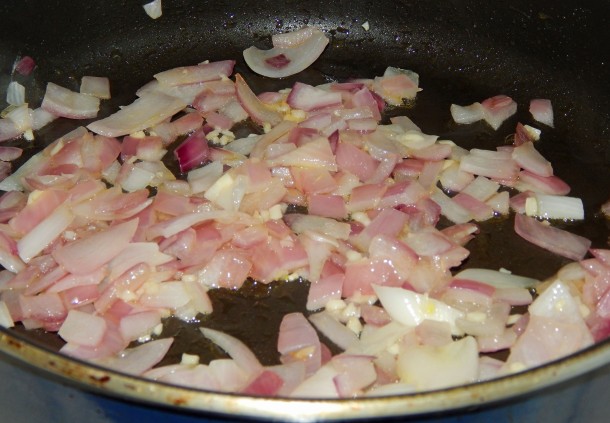 greek scramble garlic and onions